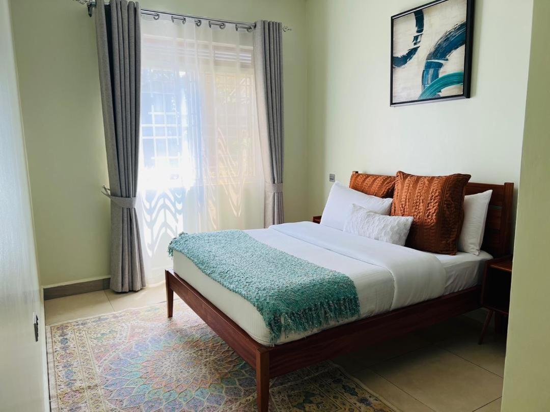 Alsander Homes Peach Bweyogerere Екстер'єр фото